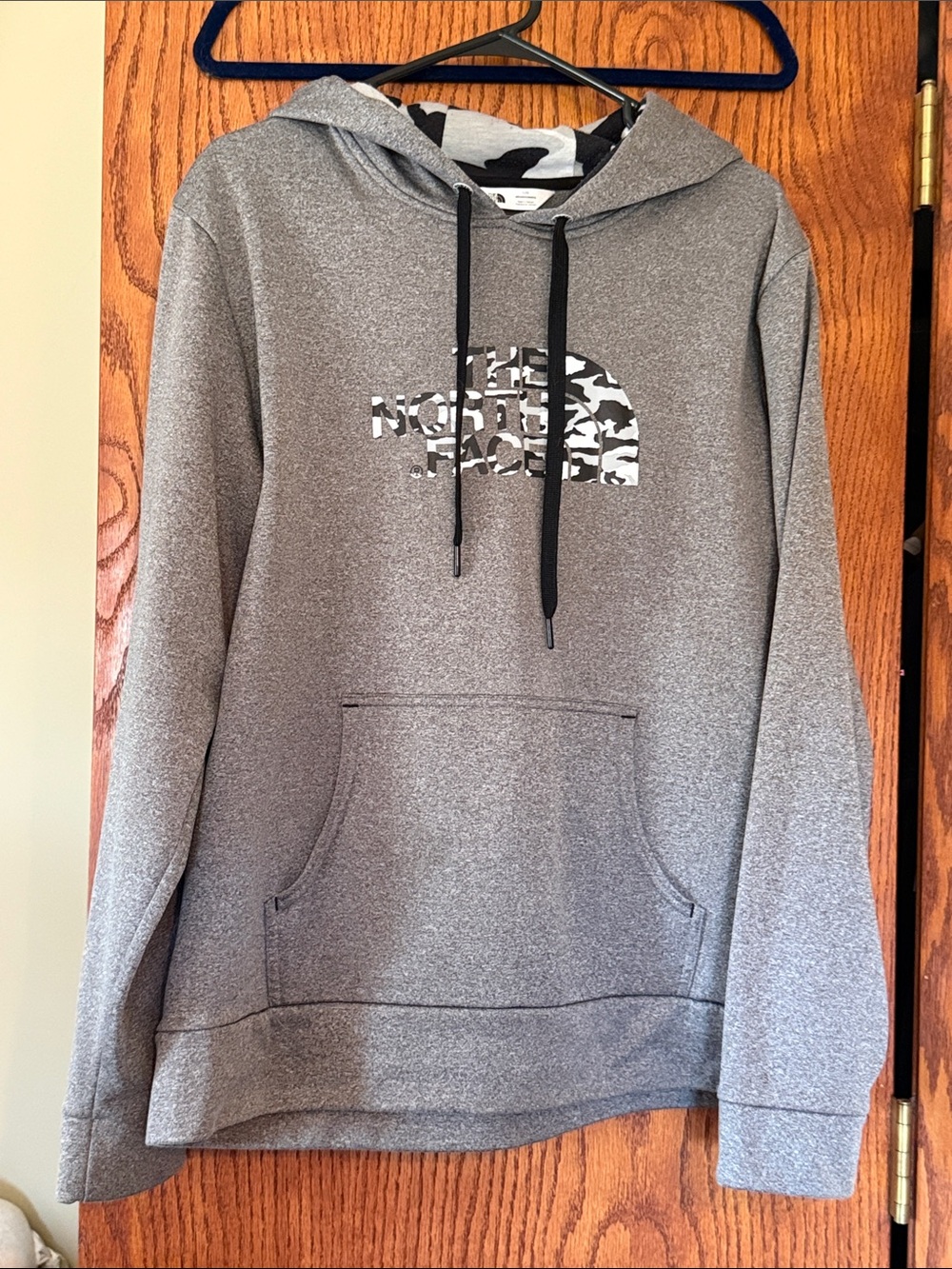 The North Face Heather Gray Pullover Hoodie with Camo Logo size L